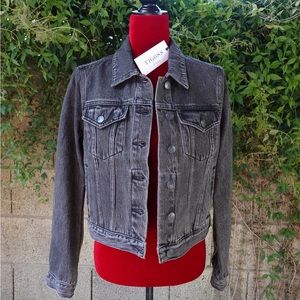 NWT Vigoss Vintage Faded Black Denim Trucker Jacket with pockets size Small